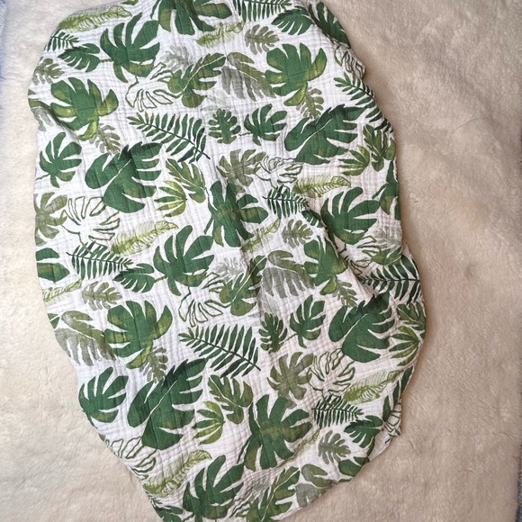 Little Unicorn Tropical Leaf Changing Pad Cover - Picture 2 of 7